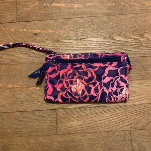 4 for $25⭐️ NWOT Vera Bradley Wristlet